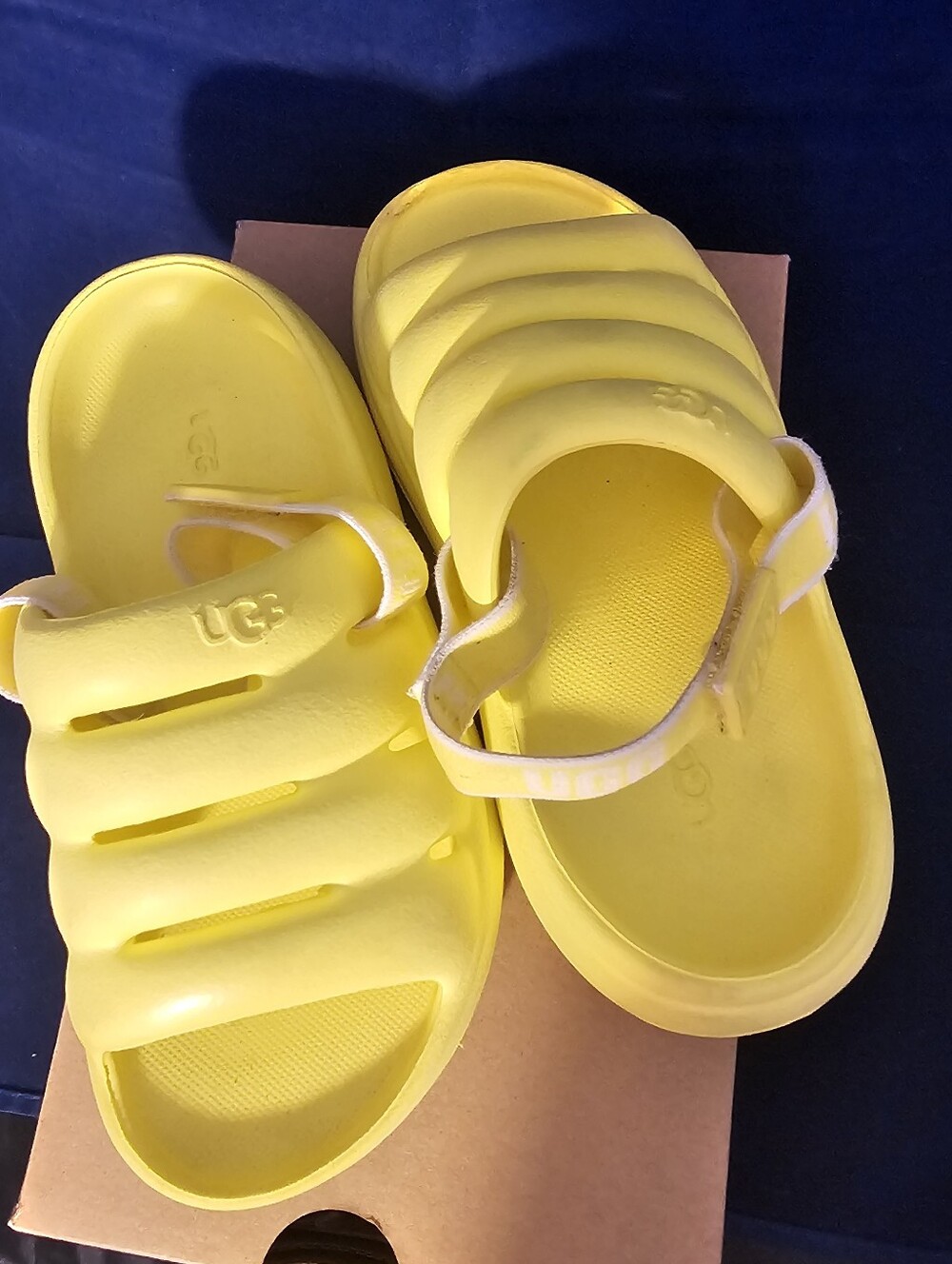 UGG Kids' T Sport Yeah Bright Yellow Foam Slide Sandals with Heel Strap Sz 11